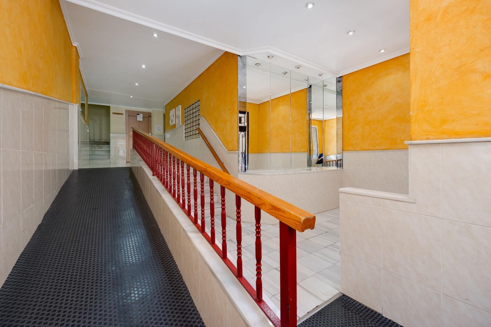 1 slaapkamer Appartement te koop in Torrevieja met zwembad - € 149.000 (Ref: 9679718)