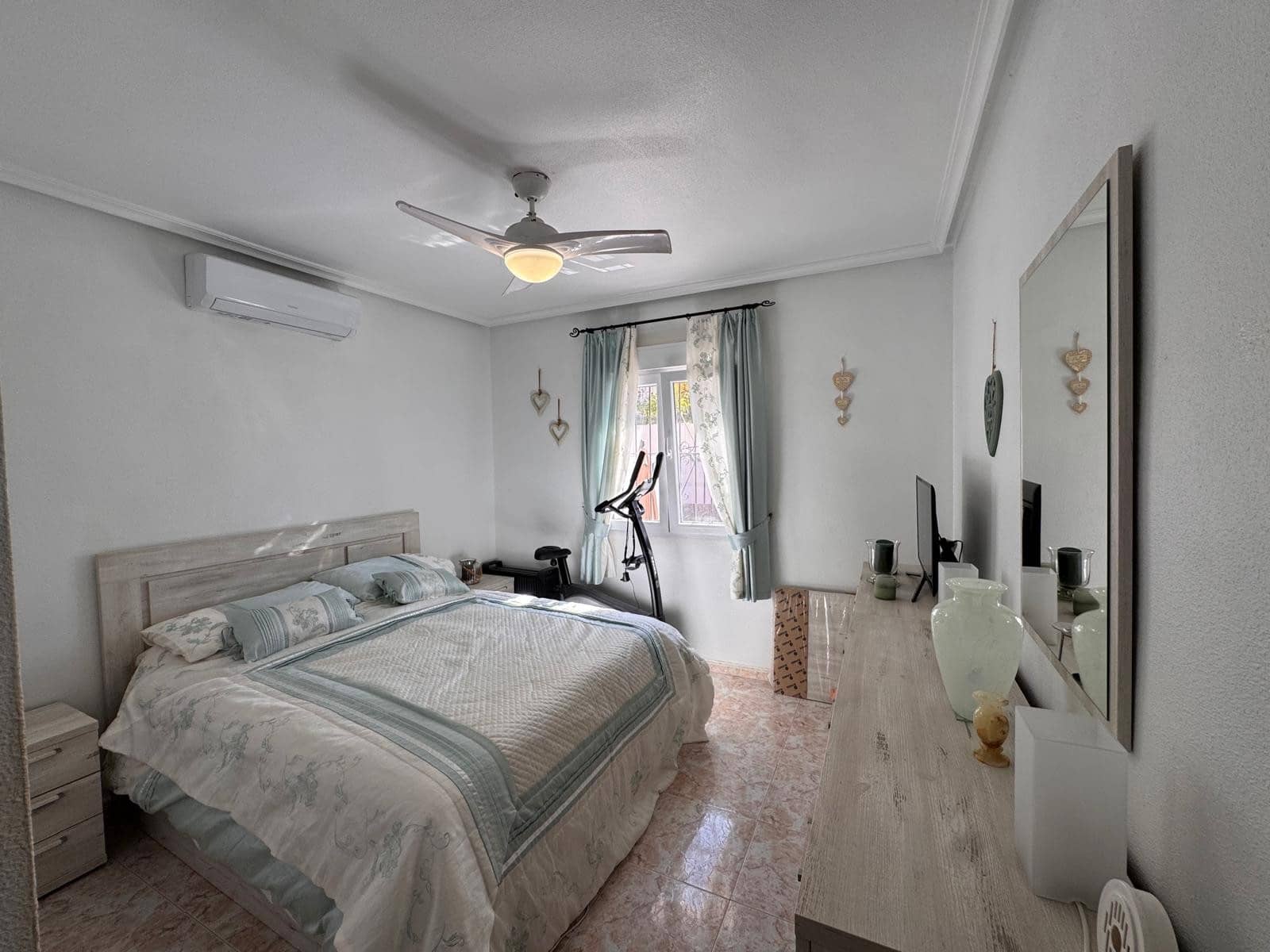 3 sovrum Villa till salu i San Miguel de Salinas med pool - 329 995 € (Ref: 9679719)