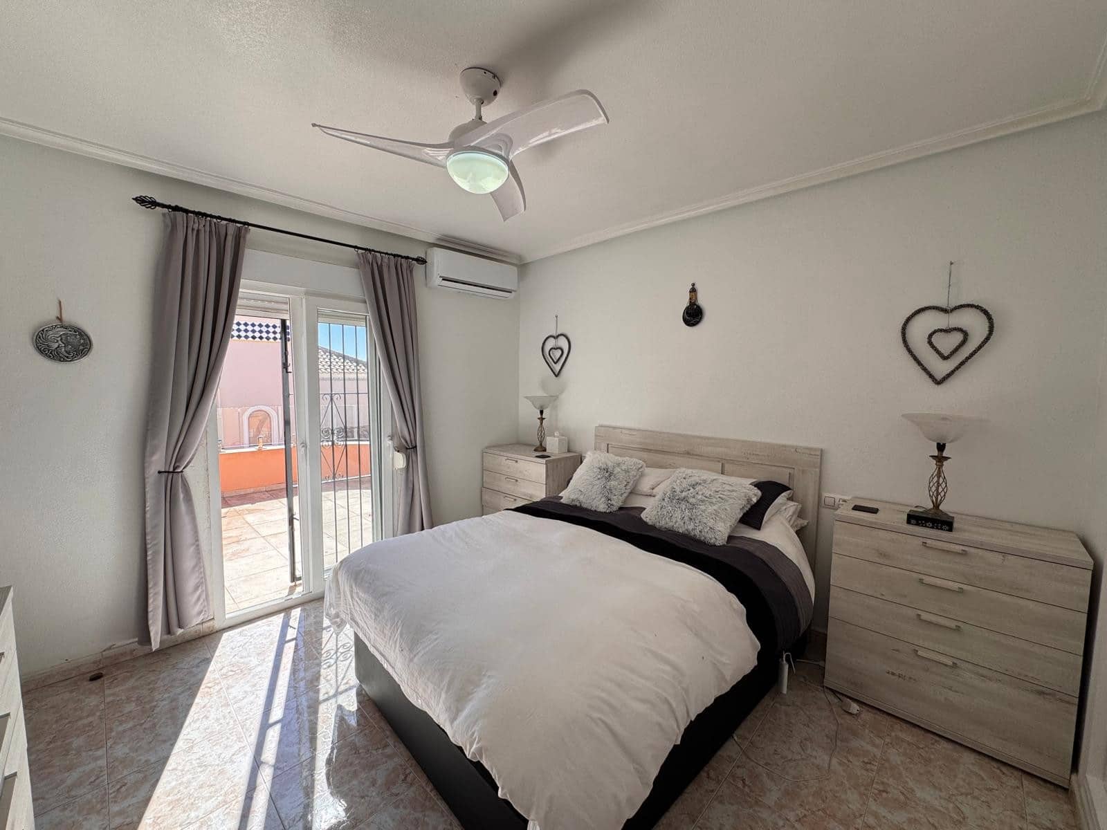 3 sovrum Villa till salu i San Miguel de Salinas med pool - 329 995 € (Ref: 9679719)