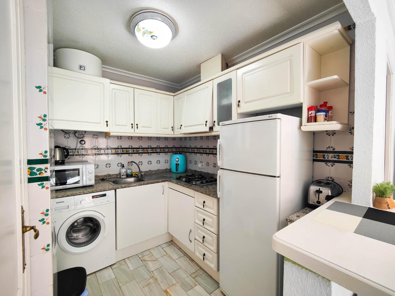 2 sypialnia Penthouse na sprzedaż w Torrevieja z basenem - 215 000 € (Ref: 9682435)