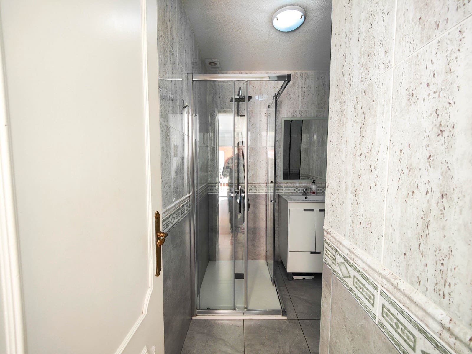 2 sypialnia Penthouse na sprzedaż w Torrevieja z basenem - 215 000 € (Ref: 9682435)