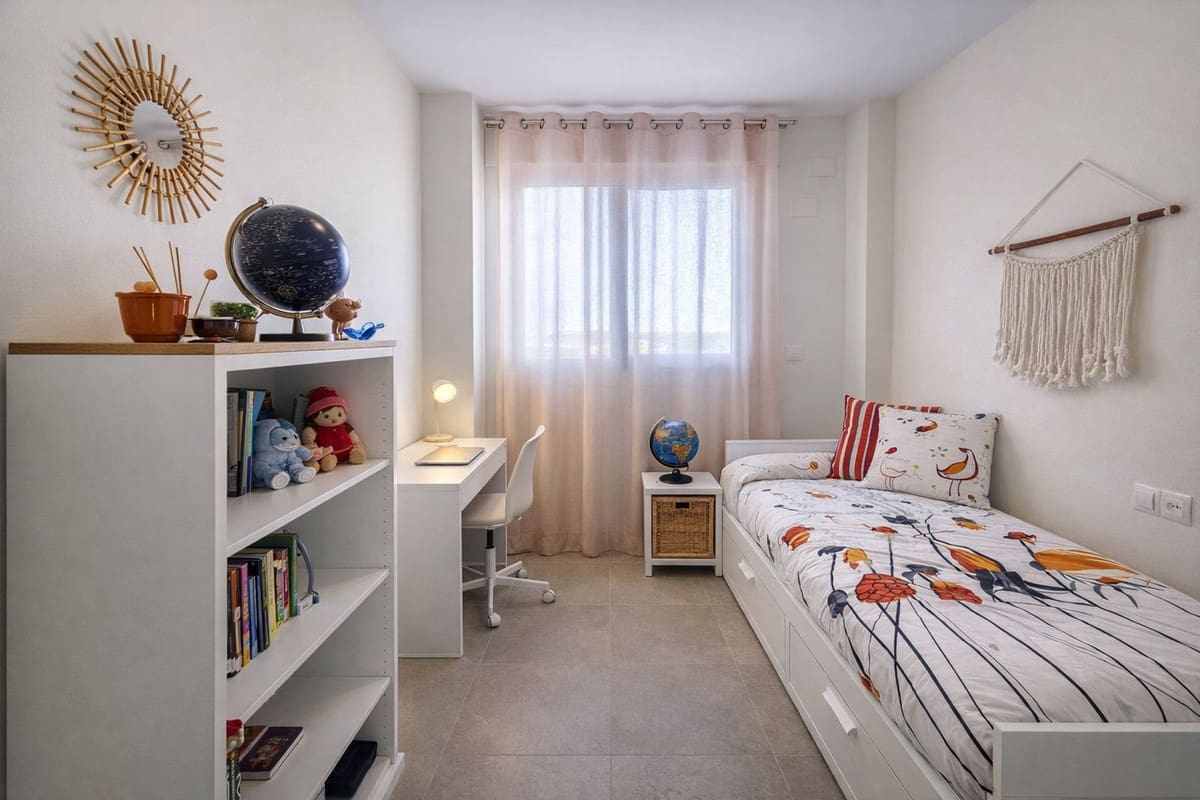 3 makuuhuone Huoneisto myytävänä paikassa Estepona mukana 
autotalli - 439 000 € (Ref: 9682438)