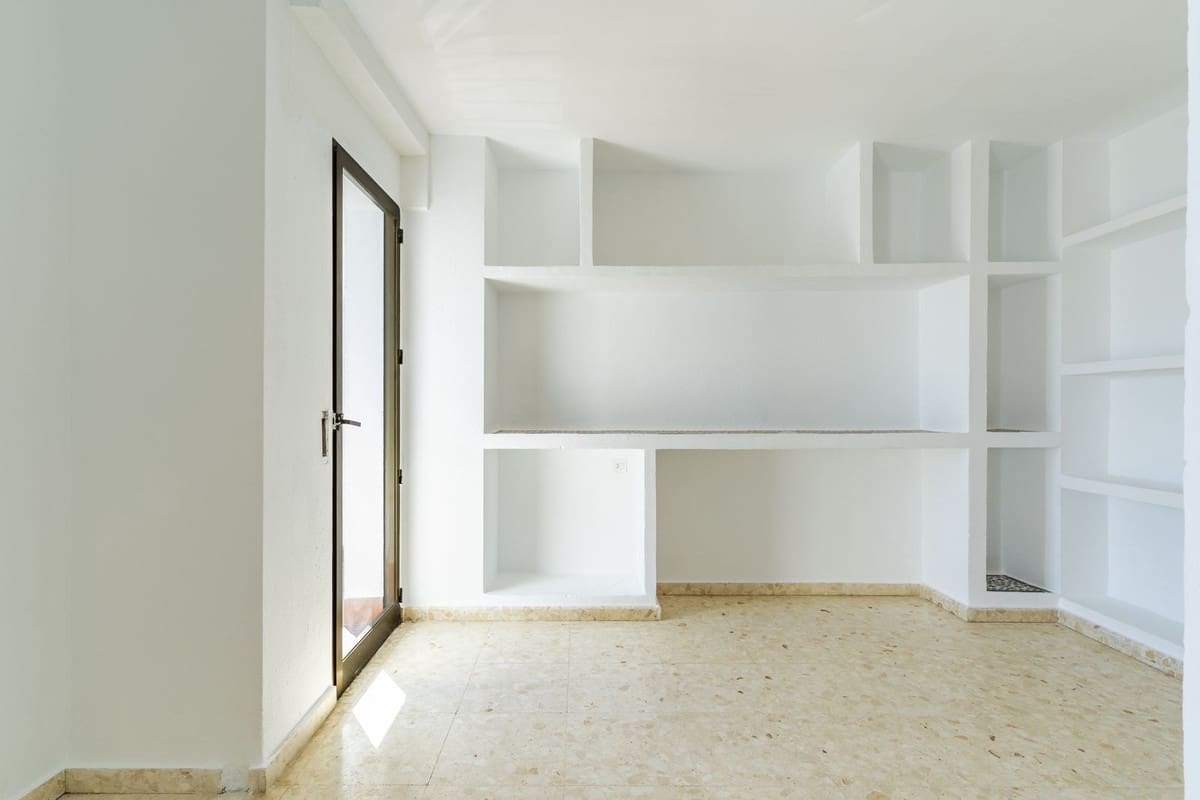 4 chambre Appartement à vendre à San Luis de Sabinillas avec garage - 315 000 € (Ref: 9682439)