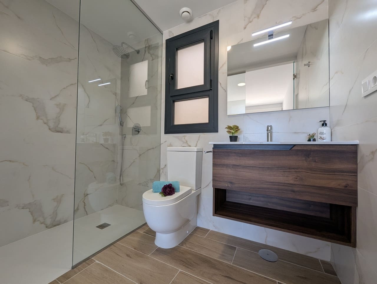 2 chambre Penthouse à vendre à Villamartin avec garage - 310 000 € (Ref: 9683455)