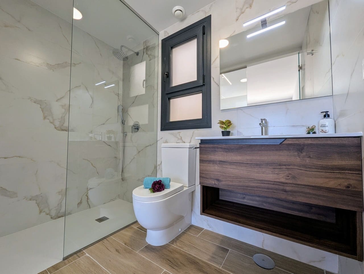 2 bedroom Penthouse for sale in Villamartin with garage - € 310,000 (Ref: 9683455)