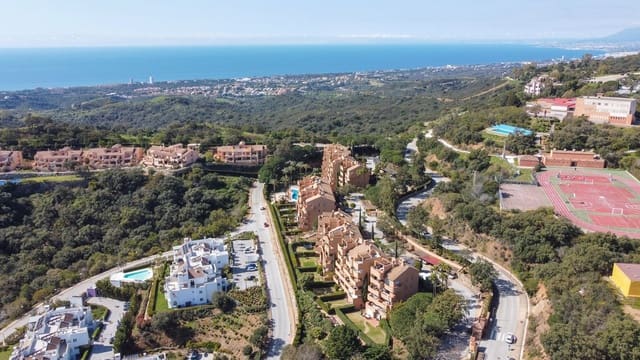 2 slaapkamer Appartement te koop in Elviria, Marbella - € 335.000 (Ref: 9686285)