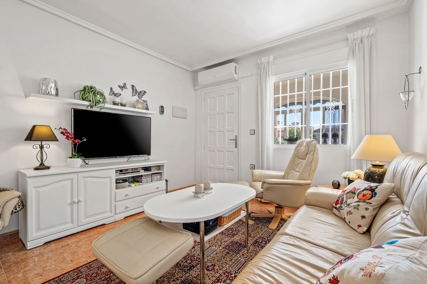 3 soverom Rekkehus til salgs i La Marina med svømmebasseng garasje - € 219 000 (Ref: 9686286)