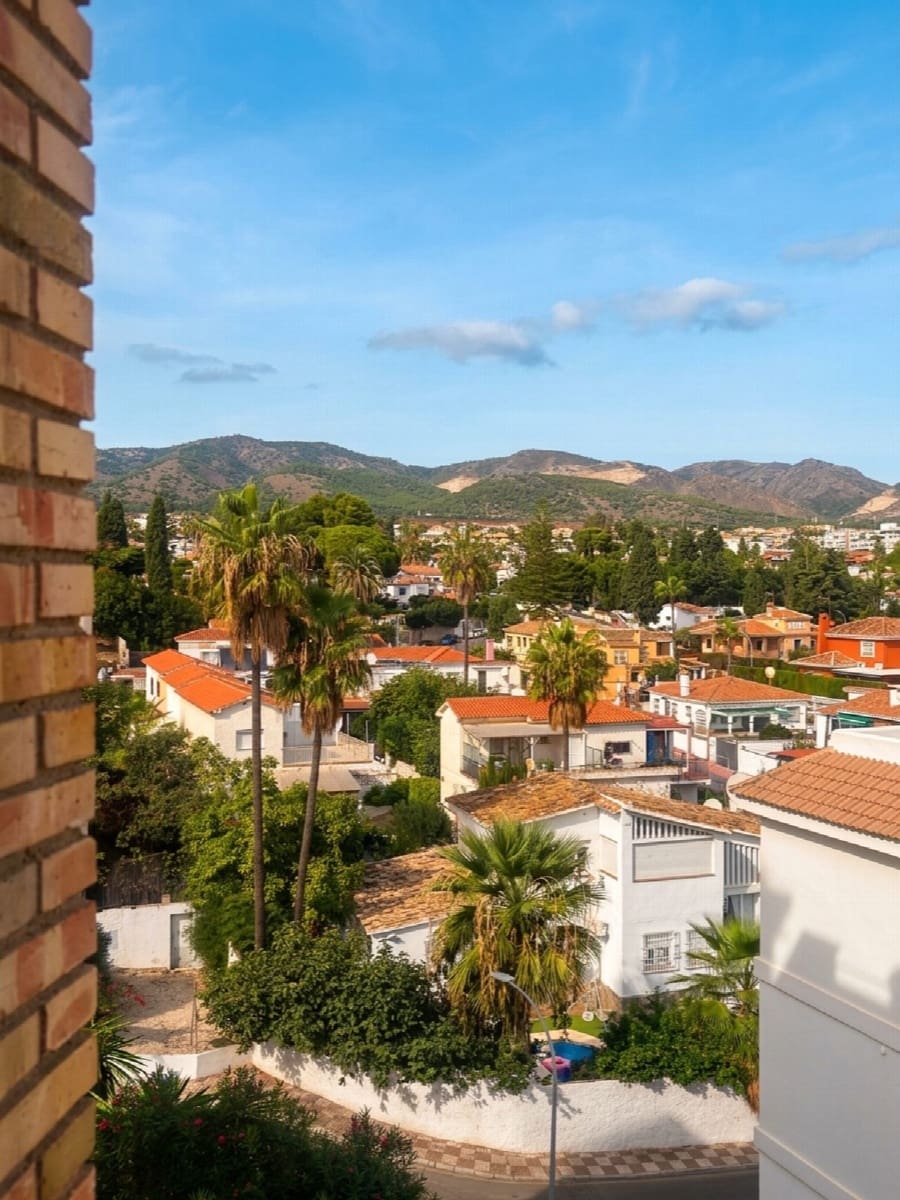 Appartement te koop in Benalmadena met zwembad - € 170.000 (Ref: 9690406)
