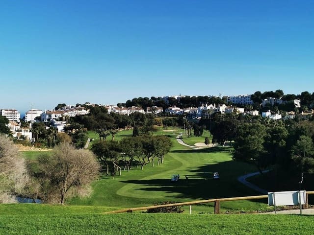 Apartamento de 2 habitaciones en Riviera del Sol, Mijas en venta con piscina garaje - 434.000 € (Ref: 9690409)