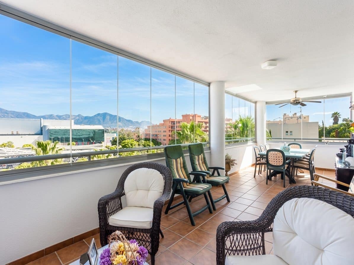 3 bedroom Apartment for sale in Mijas Costa with pool garage - € 600,000 (Ref: 9690411)