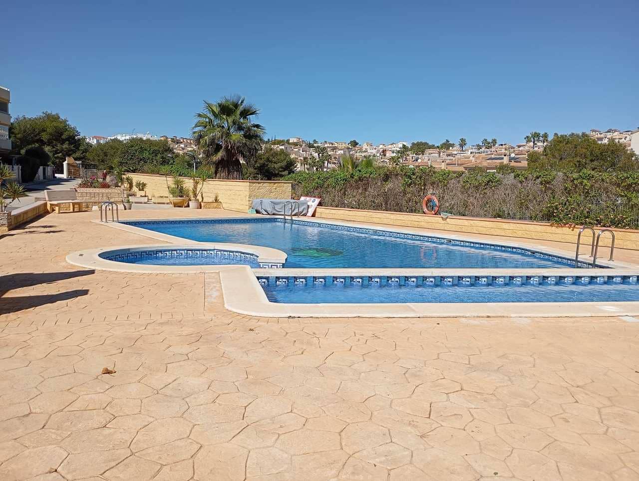 2 soverom Leilighet til salgs i Villamartin med garasje - € 164 000 (Ref: 9690426)