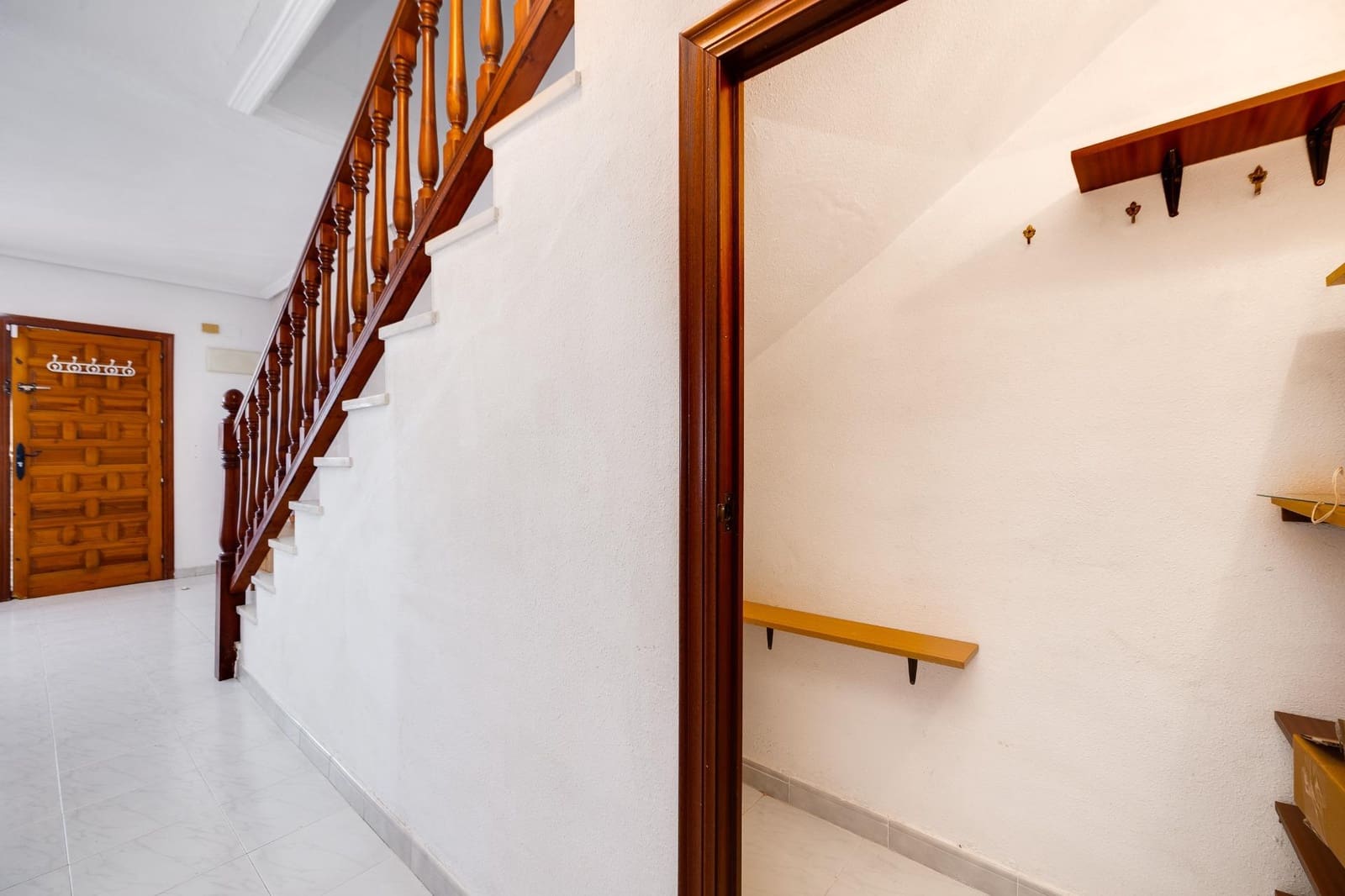 4 slaapkamer Halfvrijstaande villa te koop in Torrevieja - € 197.000 (Ref: 9690428)