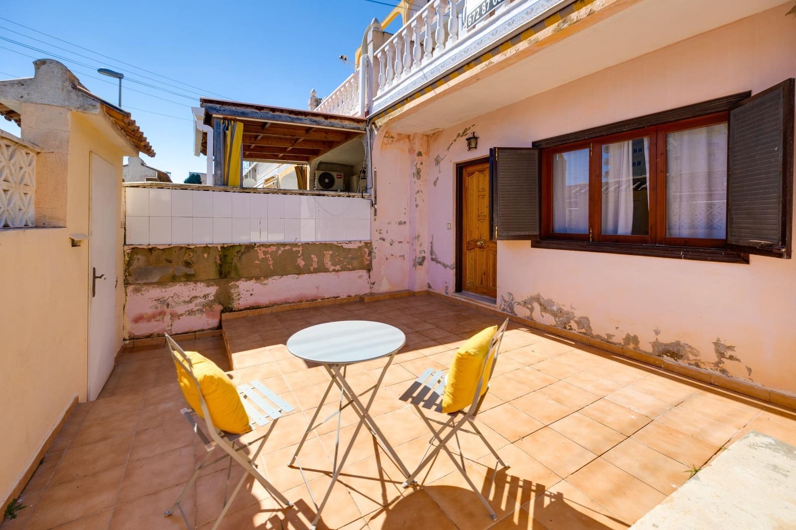 4 slaapkamer Halfvrijstaande villa te koop in Torrevieja - € 197.000 (Ref: 9690428)