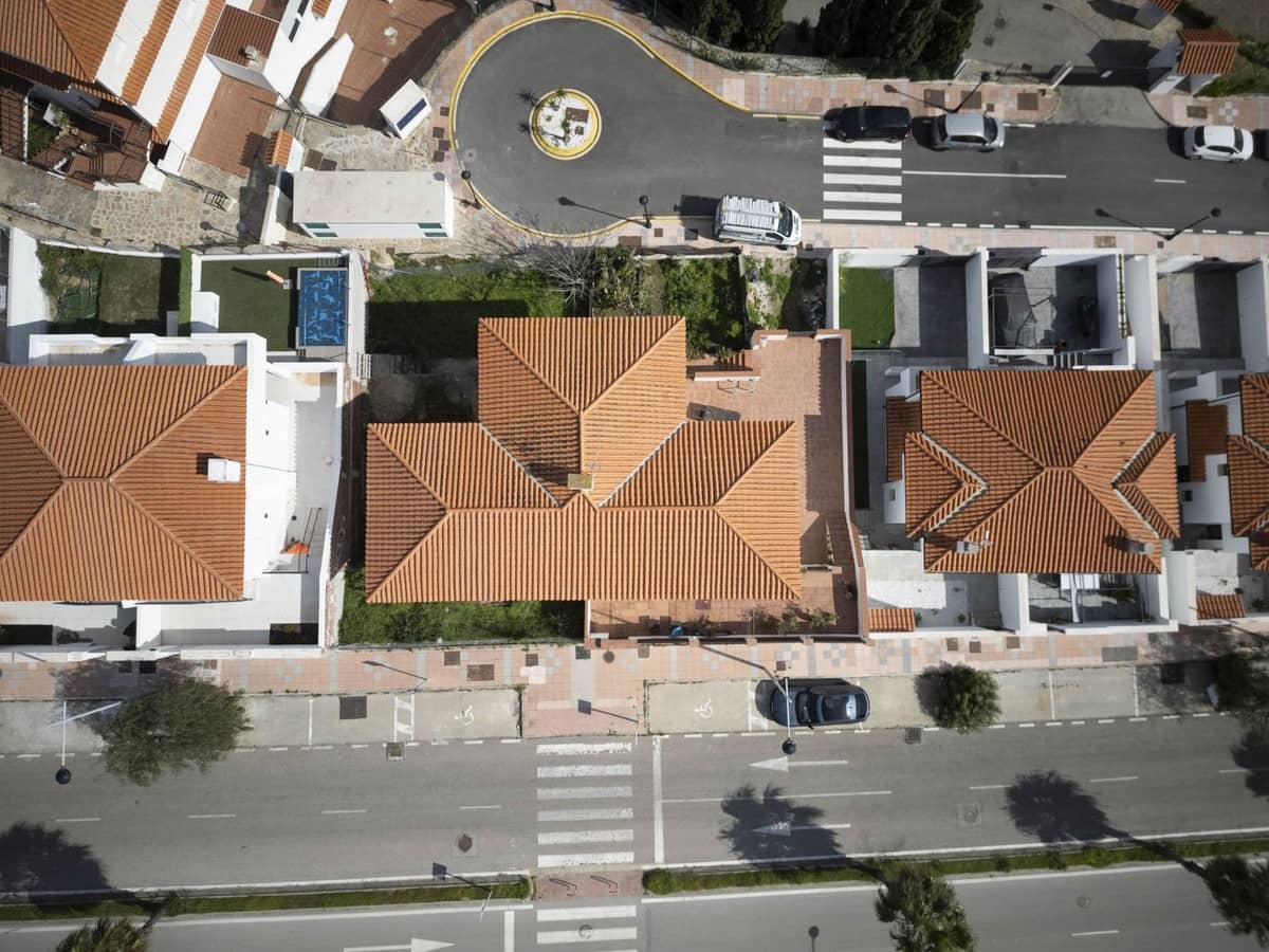 4 soveværelse Byhus til salg i La Duquesa / Puerto de la Duquesa med garage - € 395.000 (Ref: 9690433)