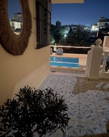 9 quarto Moradia para venda em Fuengirola com piscina garagem - 899 000 € (Ref: 9690435)