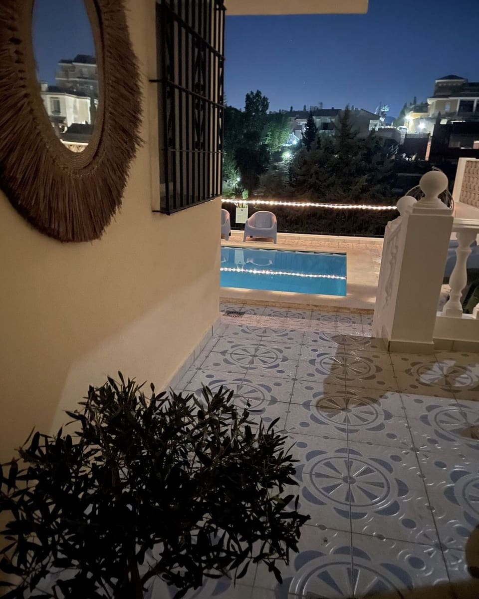 9 chambre Villa/Maison à vendre à Fuengirola avec piscine garage - 899 000 € (Ref: 9690435)