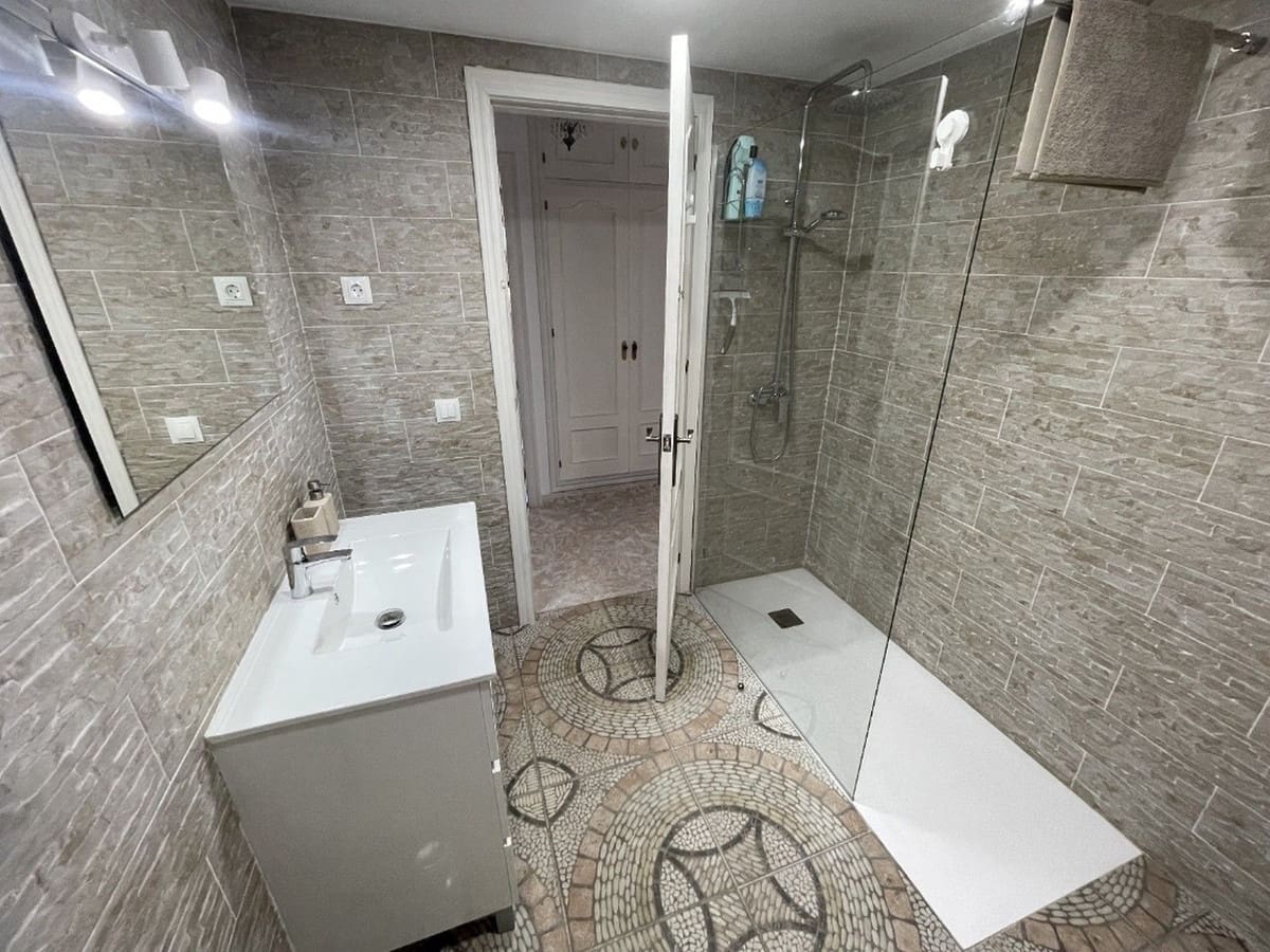 9 sypialnia Willa na sprzedaż w Fuengirola z basenem garażem - 850 000 € (Ref: 9690435)