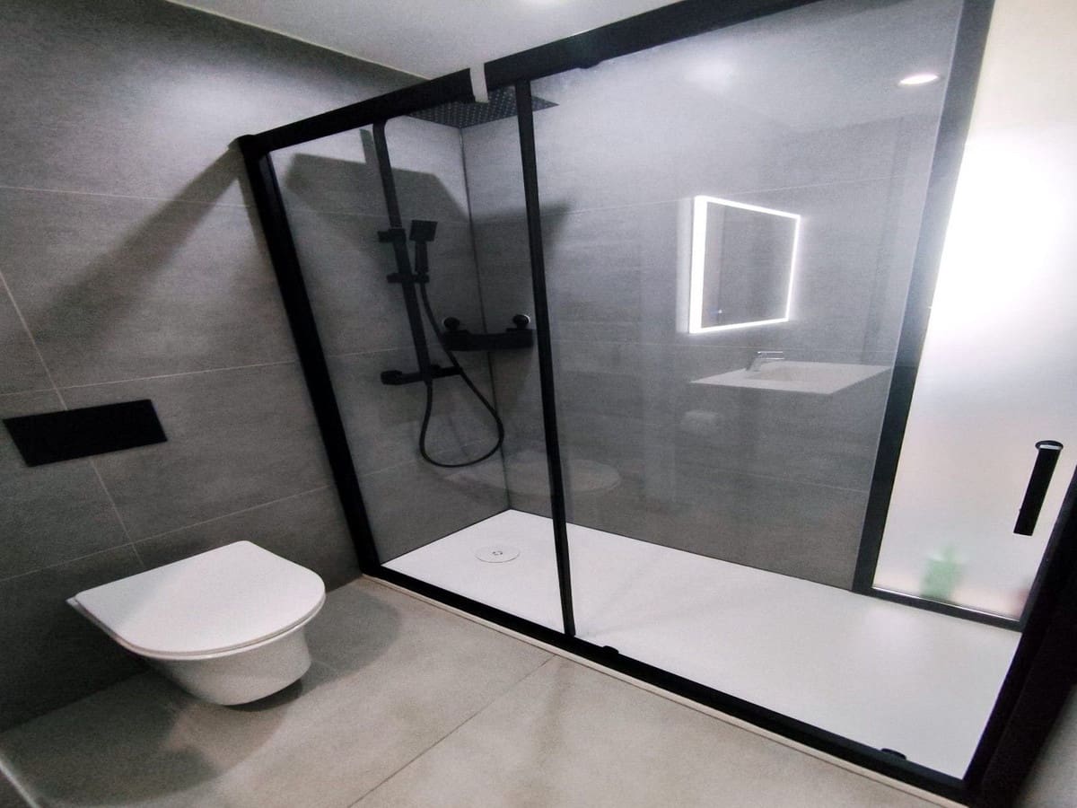 5 makuuhuone Rivitalo myytävänä paikassa Mijas Costa mukana uima-altaan 
autotalli - 1 000 000 € (Ref: 9690436)