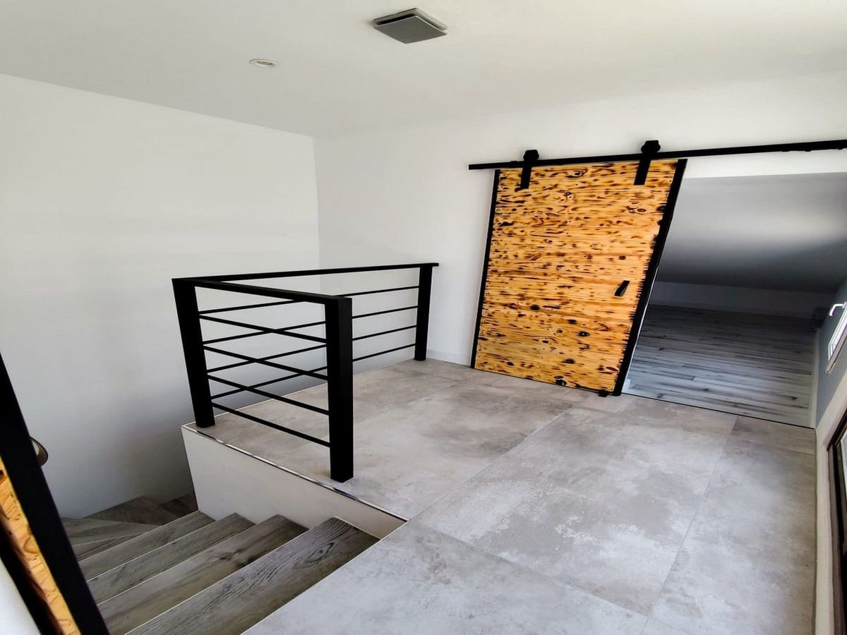 5 makuuhuone Rivitalo myytävänä paikassa Mijas Costa mukana uima-altaan 
autotalli - 1 000 000 € (Ref: 9690436)