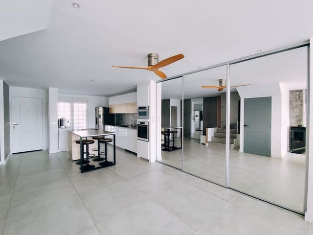 5 sypialnia Dom szeregowy na sprzedaż w El Faro de Calaburra - Chaparral, Mijas z basenem garażem - 1 000 000 € (Ref: 9690436)