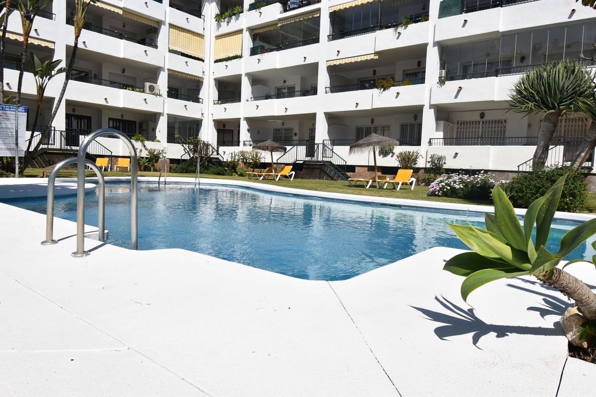 2 soveværelse Lejlighed til salg i Calahonda med swimmingpool - € 360.000 (Ref: 9695208)
