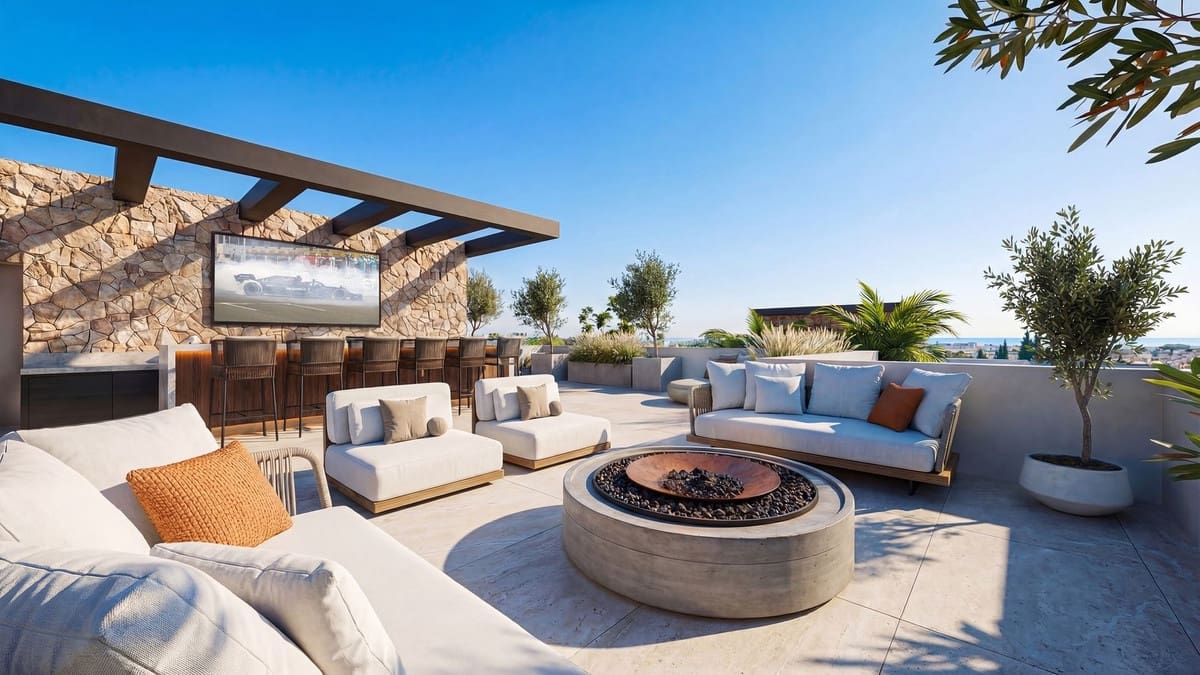 5 bedroom Villa for sale in New Golden Mile with pool - € 3,750,000 (Ref: 9695209)