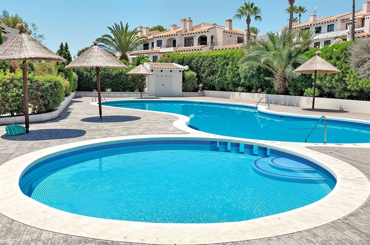 2 bedroom Apartment for sale in Cabo Roig with pool garage - € 275,000 (Ref: 9695213)