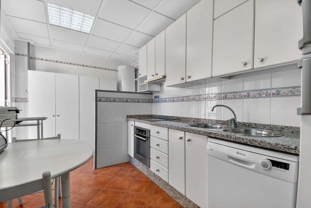 5 slaapkamer Villa te koop in Lo Pagan, San Pedro del Pinatar met garage - € 315.000 (Ref: 9695221)