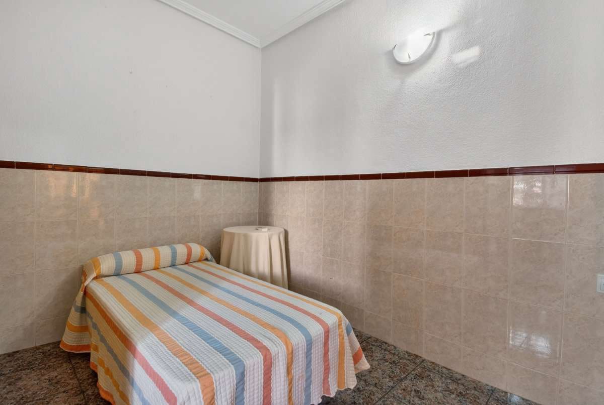 5 slaapkamer Villa te koop in Lo Pagan met garage - € 315.000 (Ref: 9695221)