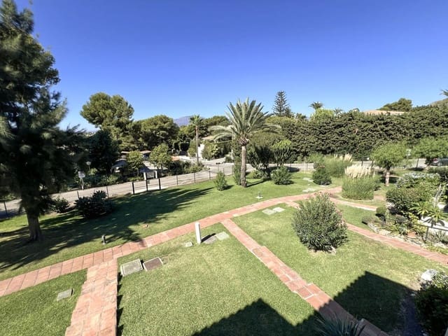 1 Zimmer Apartment zu verkaufen in El Paraiso, Estepona mit Pool - 249.500 € (Ref: 9698731)