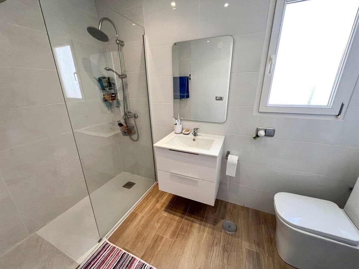 1 makuuhuone Huoneisto myytävänä paikassa El Paraiso mukana uima-altaan - 249 500 € (Ref: 9698731)