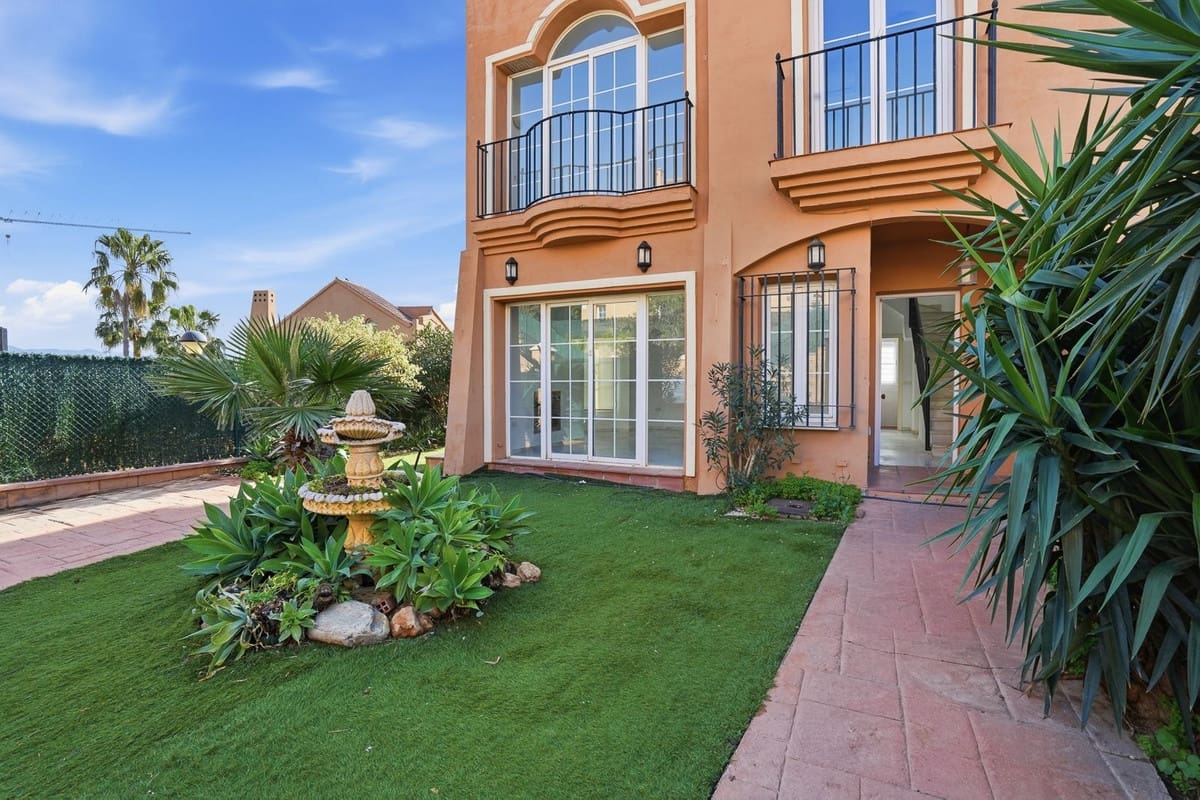 3 bedroom Townhouse for sale in Mijas Costa with pool garage - € 399,950 (Ref: 9698742)