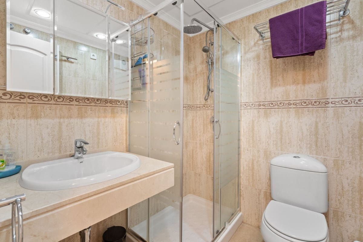 2 chambre Appartement à vendre à La Duquesa / Puerto de la Duquesa avec piscine garage - 339 000 € (Ref: 9701493)