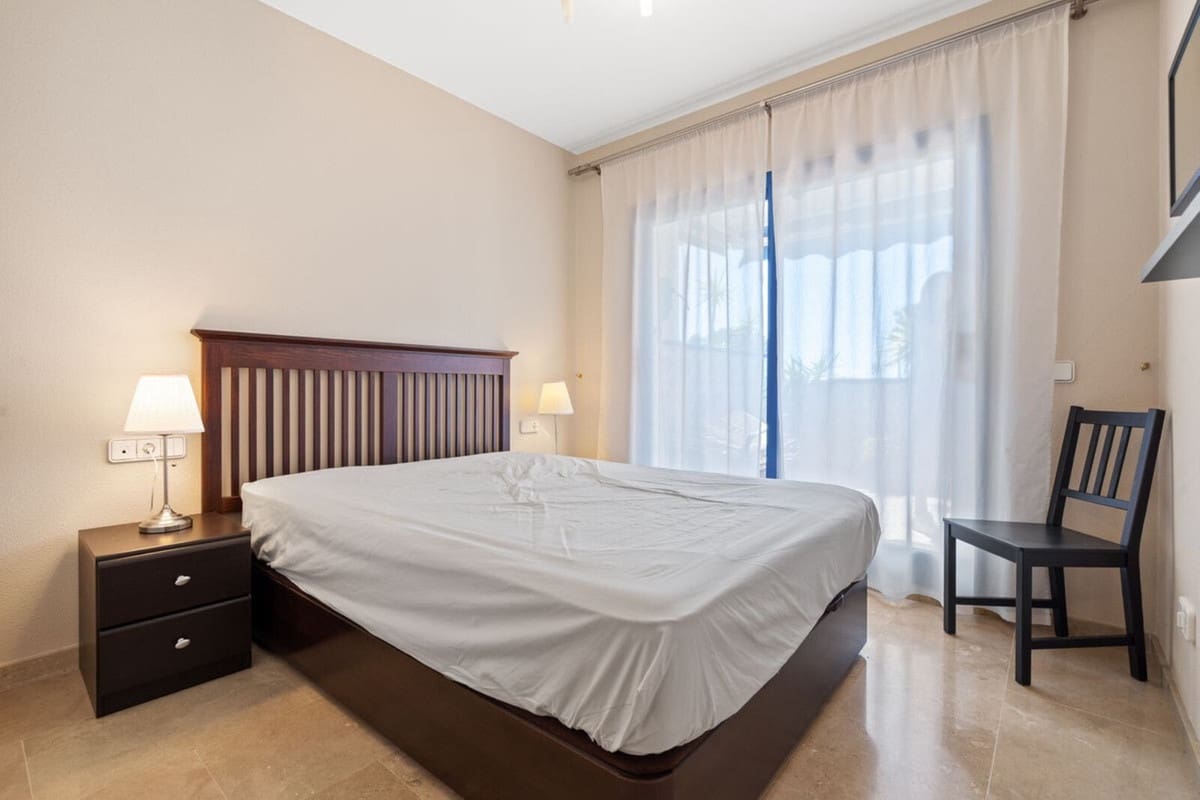 2 chambre Appartement à vendre à La Duquesa / Puerto de la Duquesa avec piscine garage - 339 000 € (Ref: 9701493)