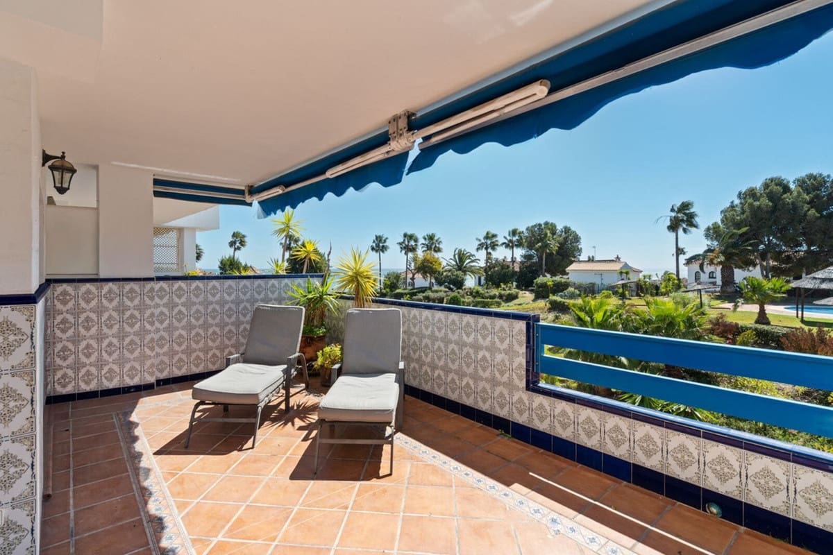 2 chambre Appartement à vendre à La Duquesa / Puerto de la Duquesa avec piscine garage - 339 000 € (Ref: 9701493)