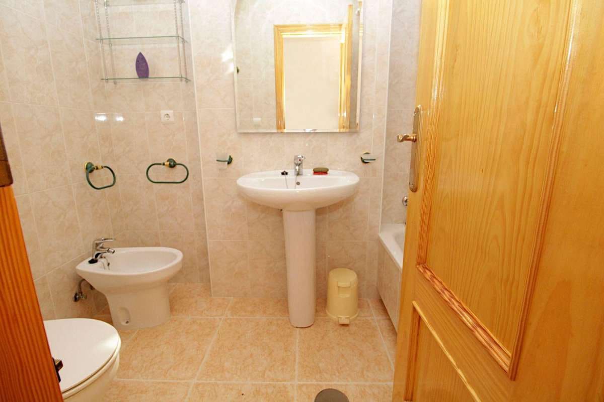 3 quarto Apartamento para venda em Torrevieja - 189 000 € (Ref: 9701500)