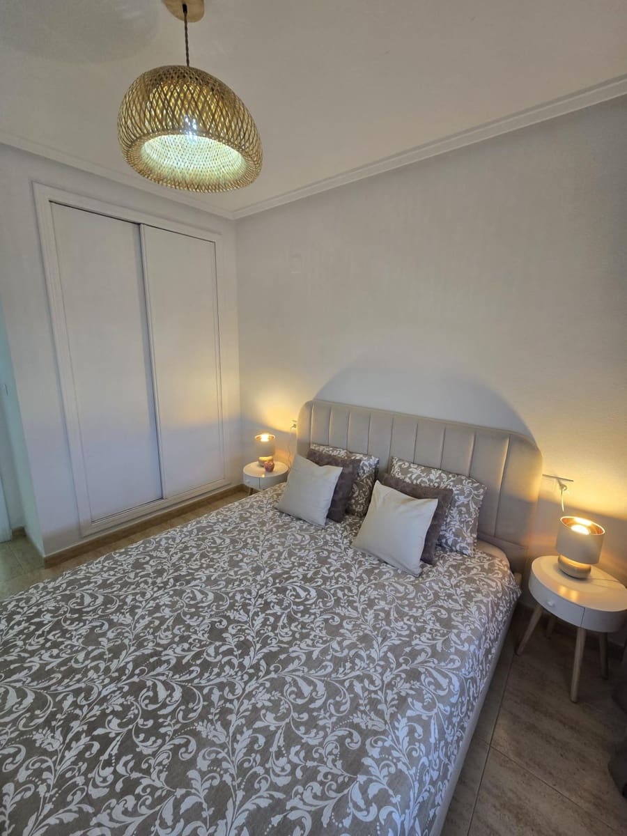 1 soverom Leilighet til salgs i Torrevieja - € 183 000 (Ref: 9701503)