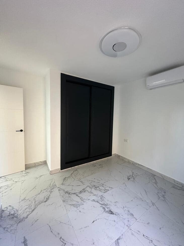 3 chambre Appartement à vendre à Torrevieja - 179 950 € (Ref: 9704900)