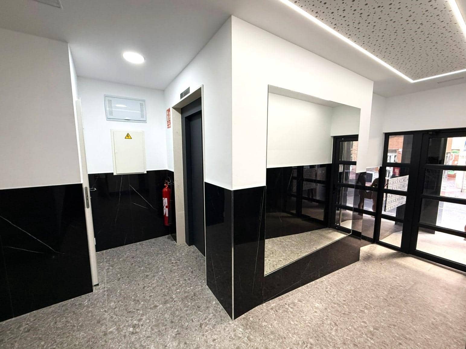 2 soveværelse Lejlighed til salg i Torrevieja - € 210.000 (Ref: 9704903)