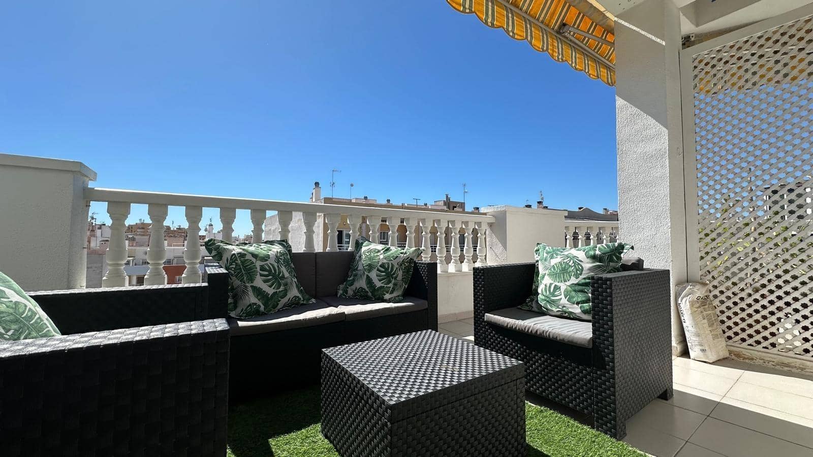 2 soveværelse Lejlighed til salg i Torrevieja - € 265.000 (Ref: 9704905)