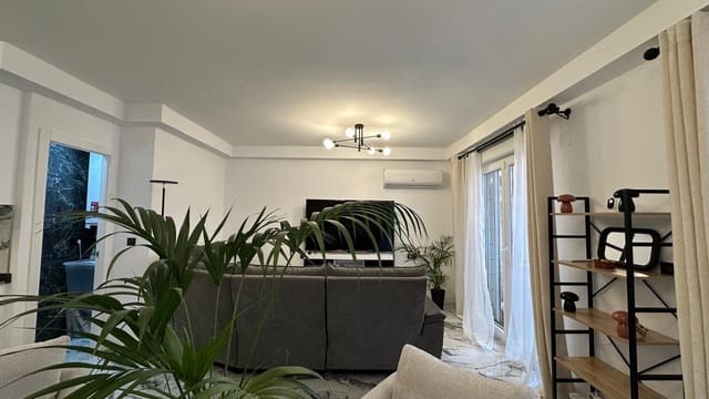 Apartamento de 3 habitaciones en Playa del Cura, Torrevieja en venta - 374.000 € (Ref: 9704906)