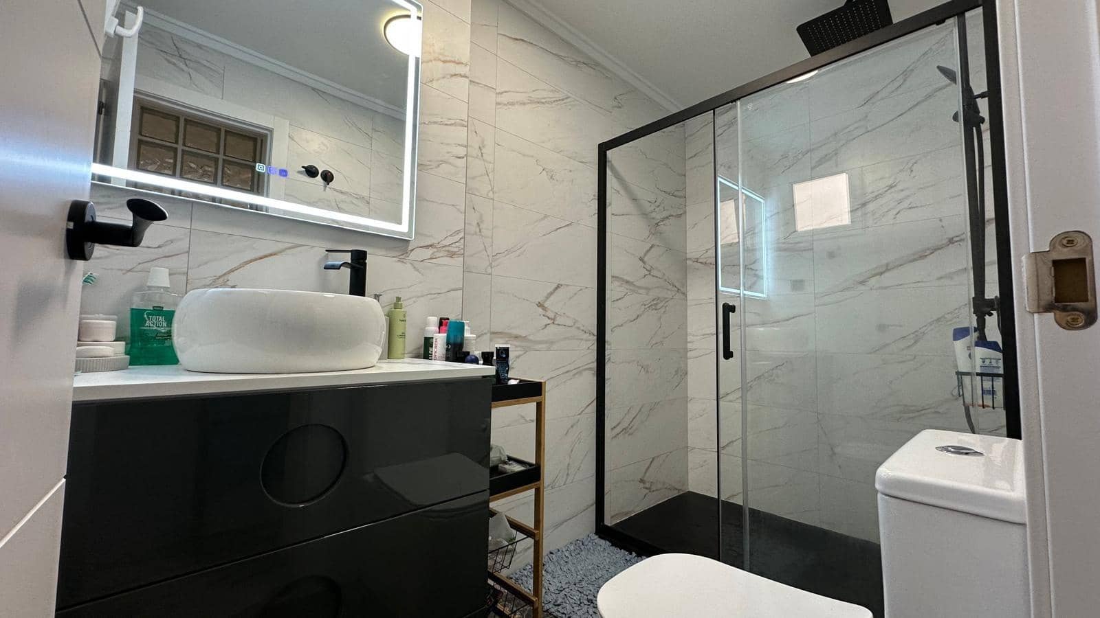 Apartamento de 3 habitaciones en Torrevieja en venta - 374.000 € (Ref: 9704906)