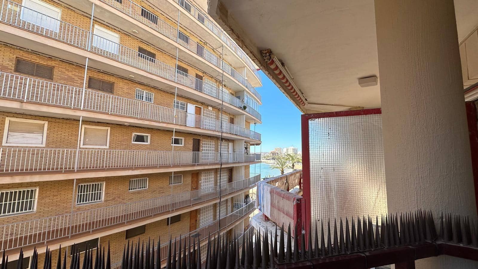 Apartamento de 3 habitaciones en Torrevieja en venta - 374.000 € (Ref: 9704906)