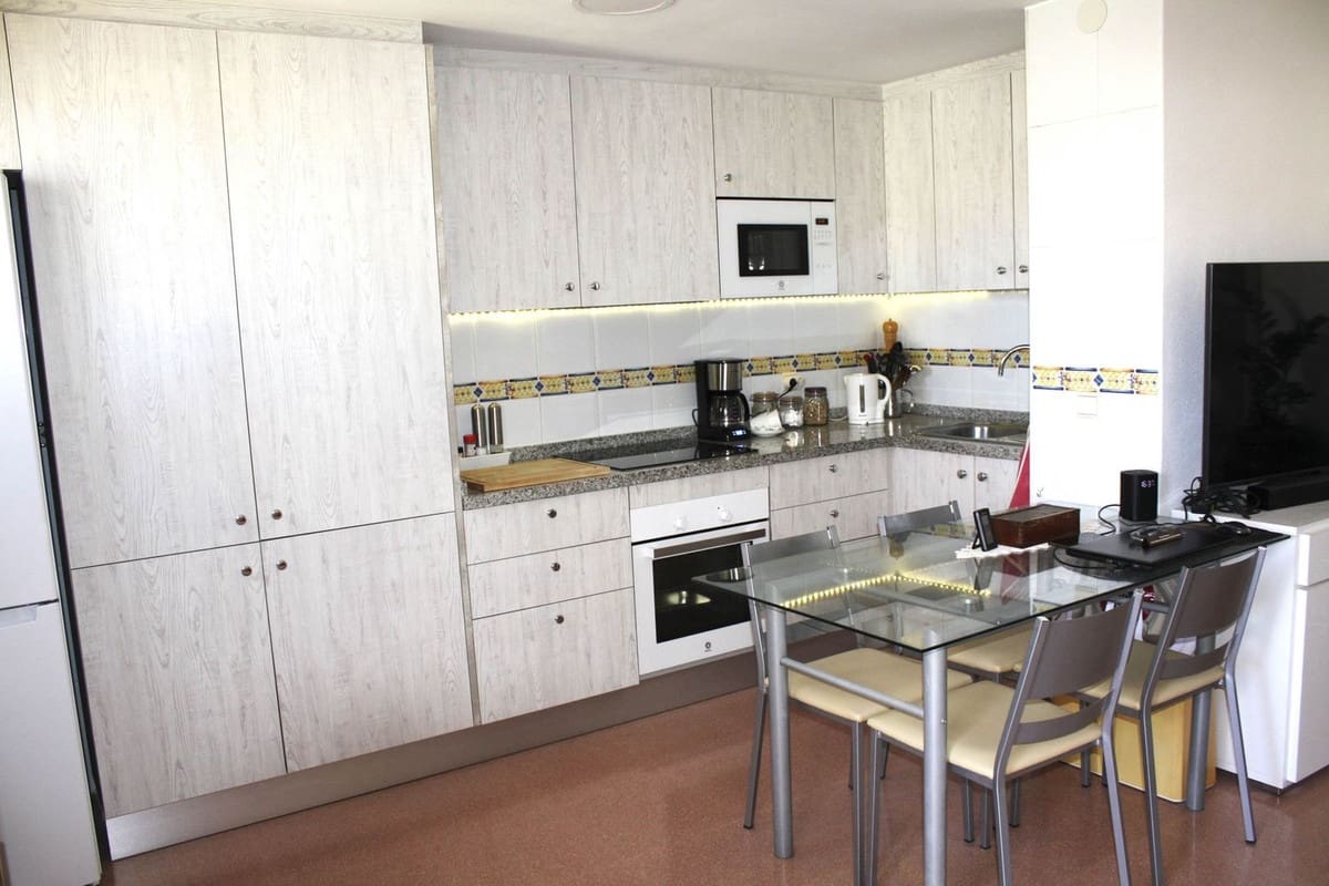1 bedroom Penthouse for sale in San Luis de Sabinillas - € 233,000 (Ref: 9704909)