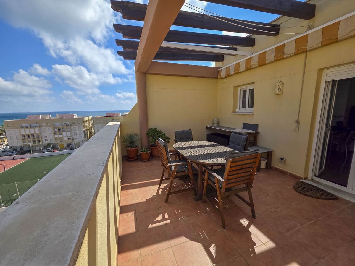 1 Zimmer Penthouse zu verkaufen in San Luis de Sabinillas mit Pool - 233.000 € (Ref: 9704909)