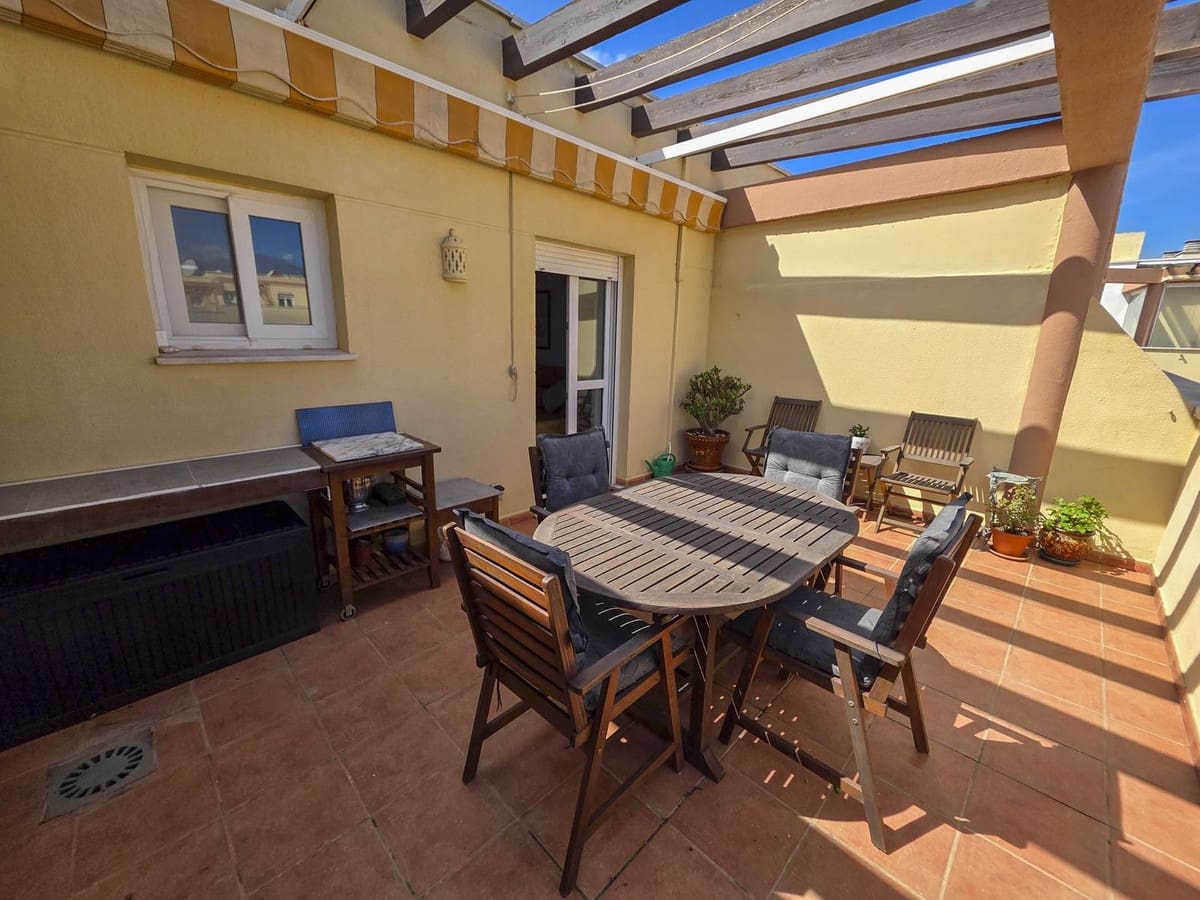 1 Zimmer Penthouse zu verkaufen in San Luis de Sabinillas mit Pool - 233.000 € (Ref: 9704909)