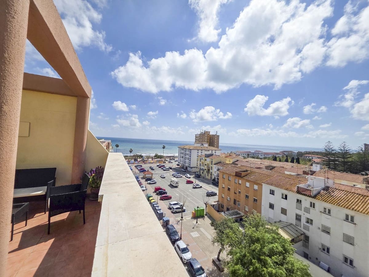 1 Zimmer Penthouse zu verkaufen in San Luis de Sabinillas mit Pool - 233.000 € (Ref: 9704909)