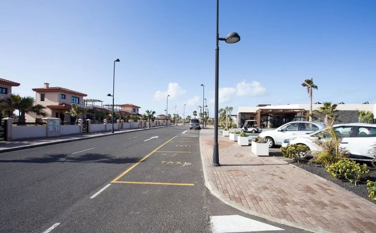 2 bedroom Terraced Villa for sale in Lajares with pool - € 205,000 (Ref: 9709467)