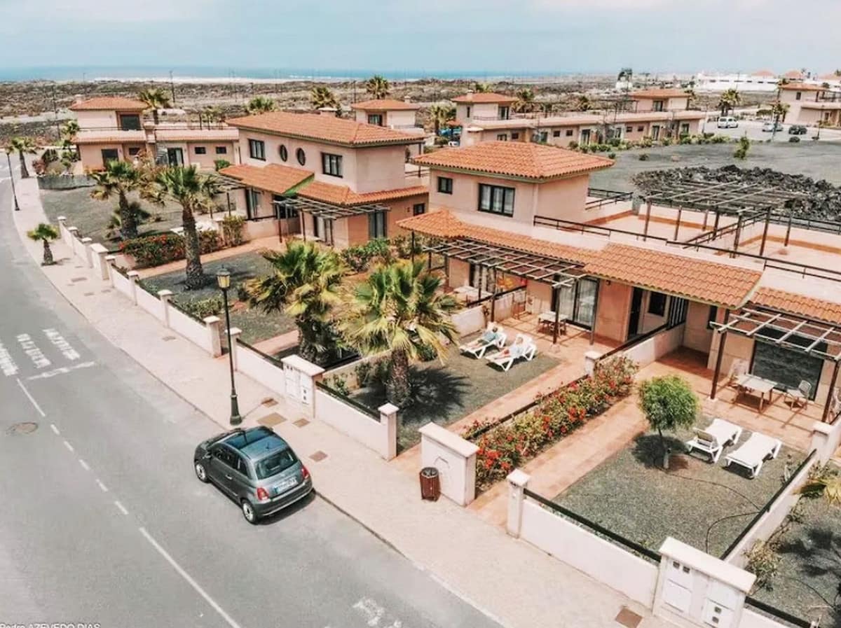 2 bedroom Terraced Villa for sale in Lajares with pool - € 205,000 (Ref: 9709467)