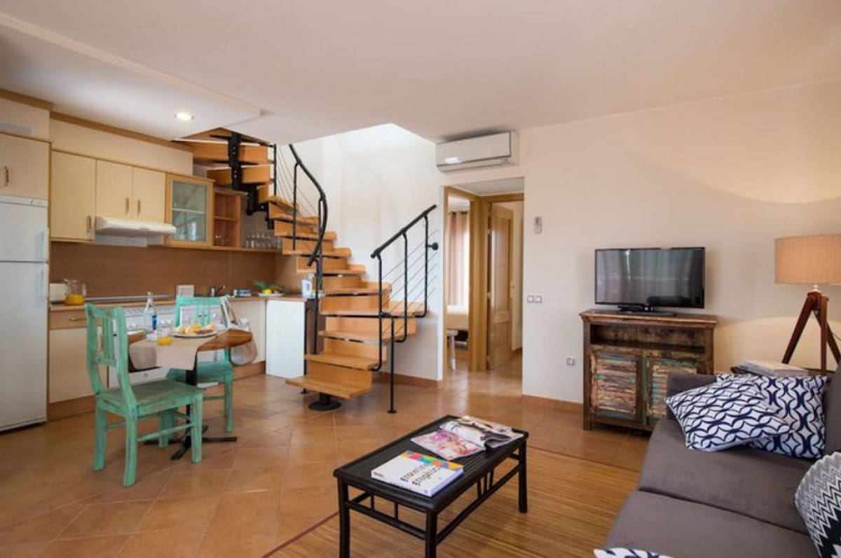 2 Zimmer Reihenhaus zu verkaufen in Lajares mit Pool - 220.000 € (Ref: 9709467)